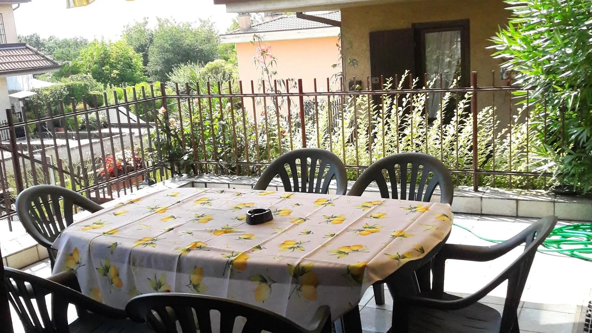 Eve House Gardalake Lonato 0*,